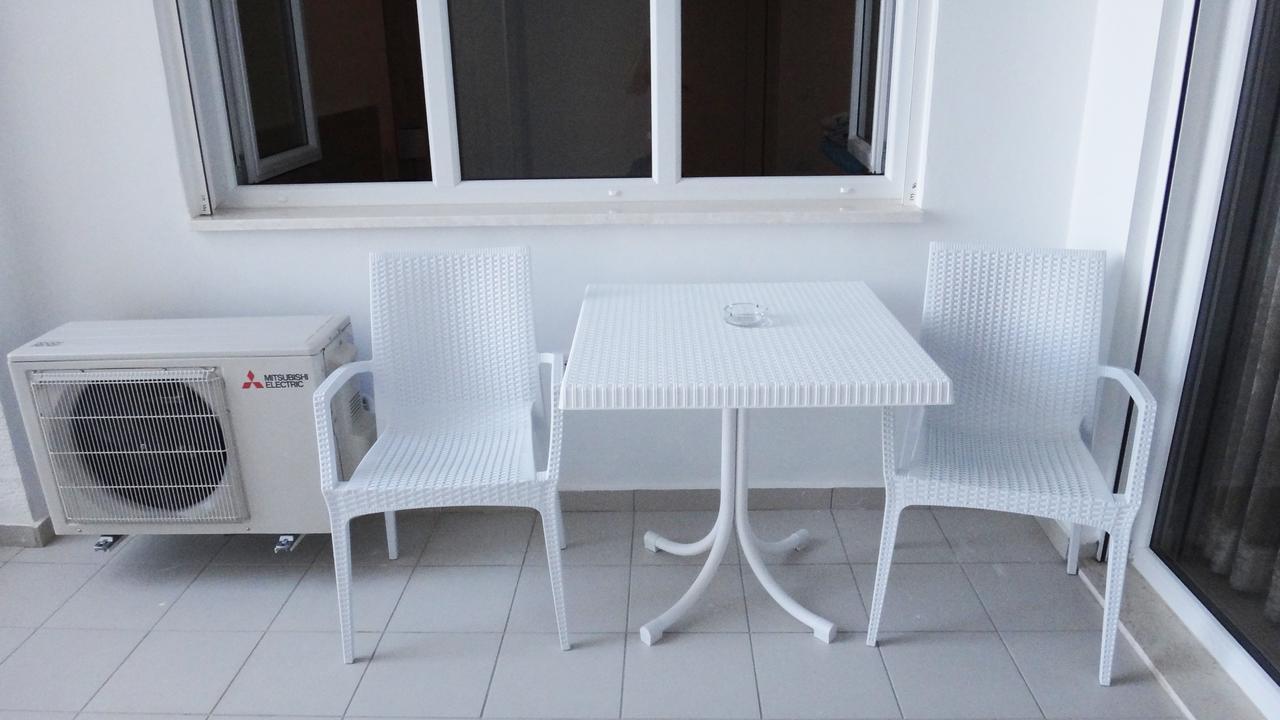 In White Apartament Saranda